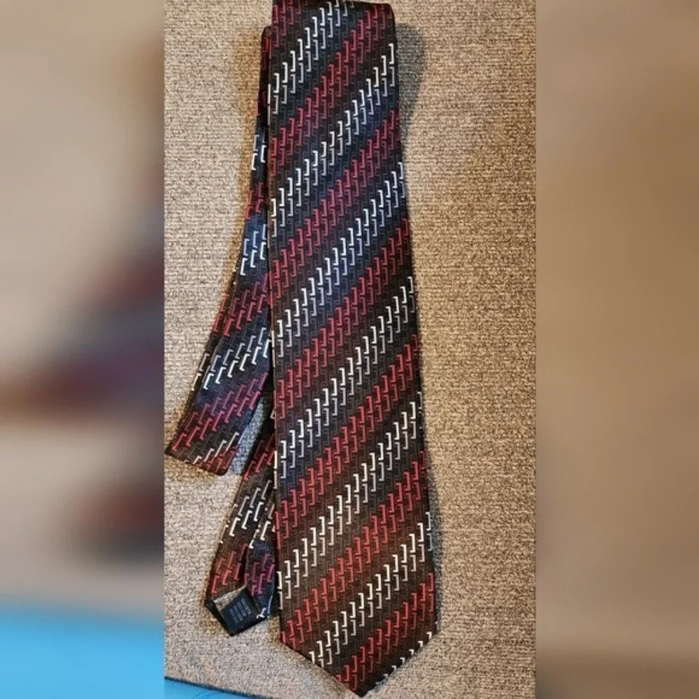 Covington Geometric Silk Tie Red‎ Navy White Mens Necktie Classic Office